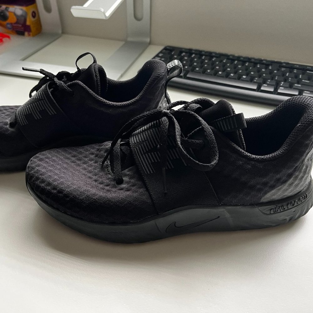 Nike Women's Renew in-Season Tr 9 Track Shoe